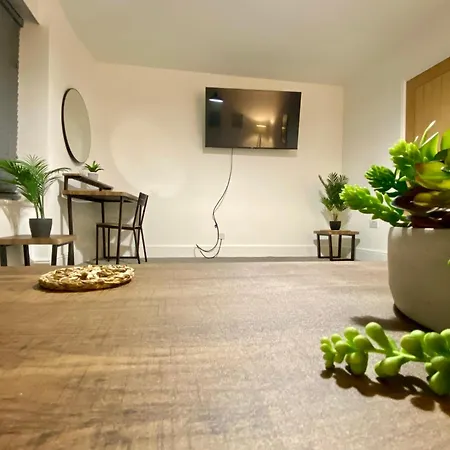 Large 2 Double Bed Private Apartment With Sofa-Bed And Balcony In The Centre Of Low Fell, Gateshead! Close To Queen Elizabeth Hospital! Old Ravensworth Exterior photo