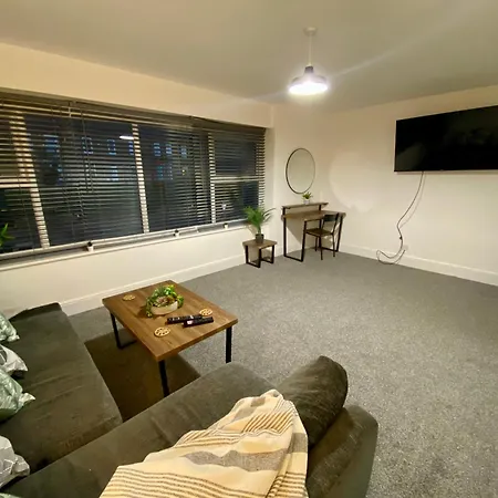 Large 2 Double Bed Private Apartment With Sofa-Bed And Balcony In The Centre Of Low Fell, Gateshead! Close To Queen Elizabeth Hospital! Old Ravensworth Exterior photo